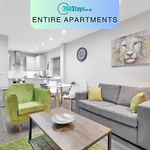 Crown Place 2 & 3 Bedroom Luxury Apts With Parking In By 360stays , Shepperton United Kingdom